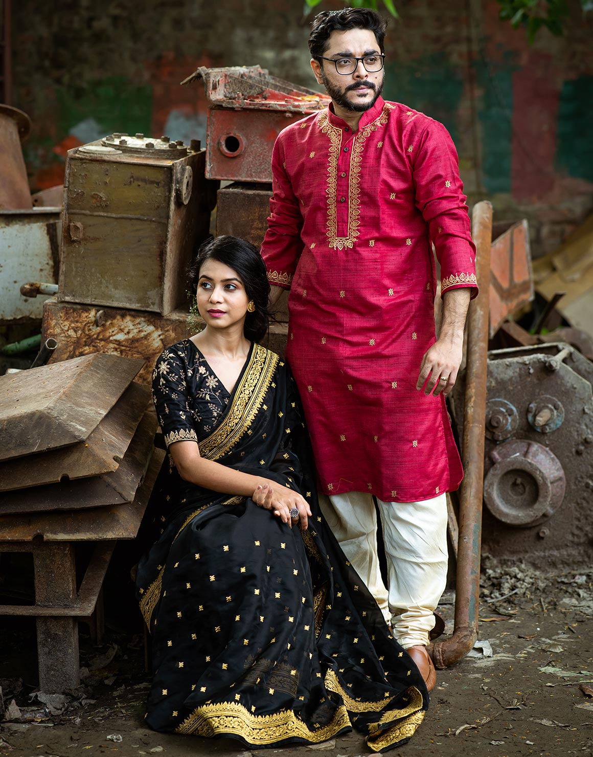 Nauvaari | Couple wedding dress, Indian wedding couple, Wedding outfits for  groom